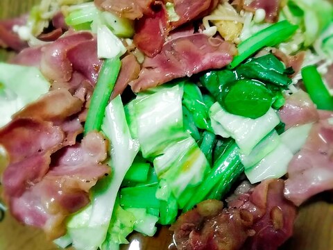 牛タンとキャベツ小松菜の焼肉炒め